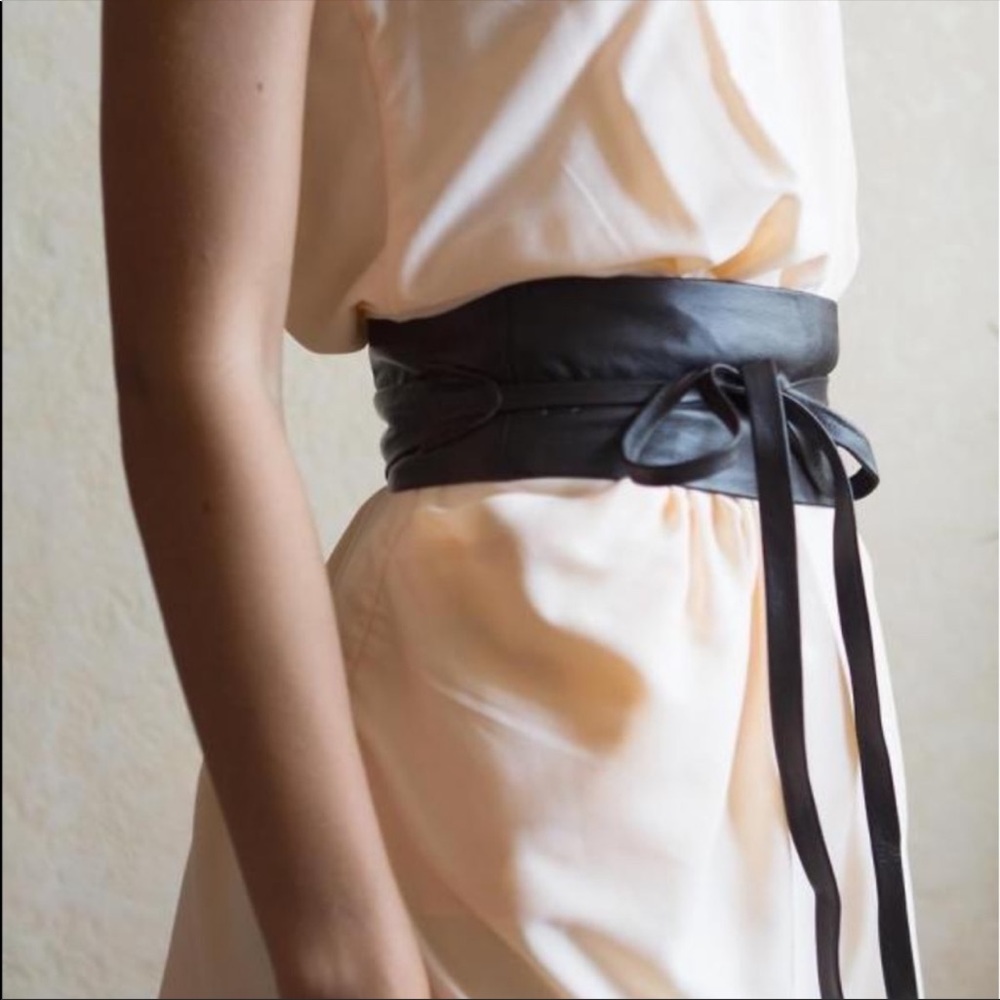 ✨ONE DAY SALE ✨PARIS✨Black wrap belt - Picture 2 of 2
